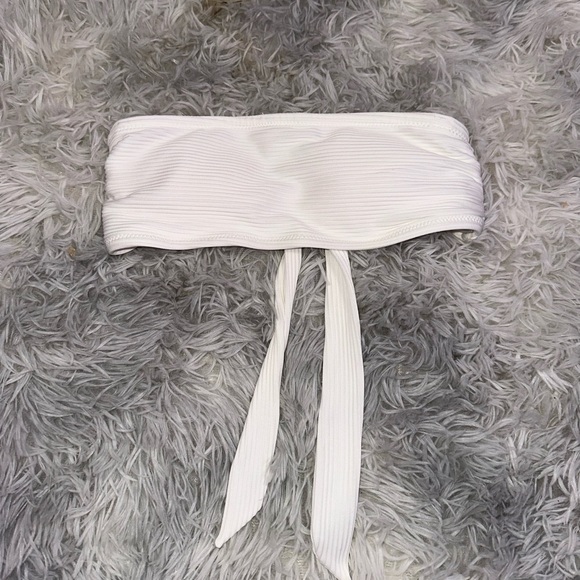 BIKINI BUNDLE 🚨SEND OFFERS🚨 - Picture 8 of 9